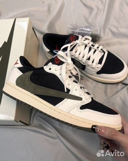 Nike Travis Scott x Air Jordan 1 Low OG Olive