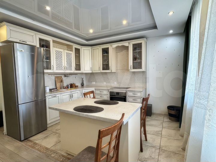 3-к. квартира, 81,6 м², 1/3 эт.