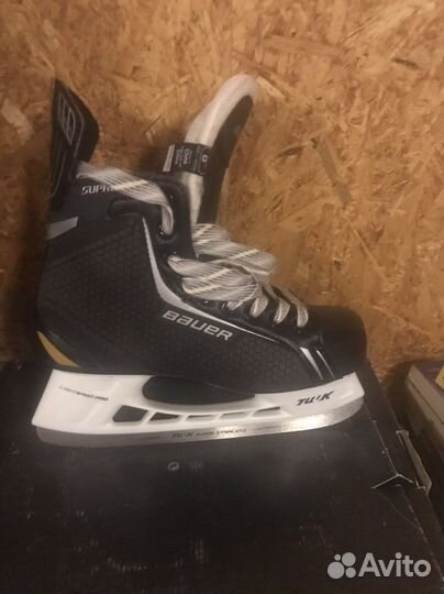Хоккейные коньки bauer