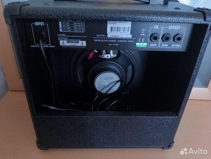 Комбоусилитель Belcat + стойка для гитары