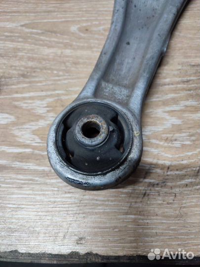 Рычаг подвески передний правый Hyundai I40 2013