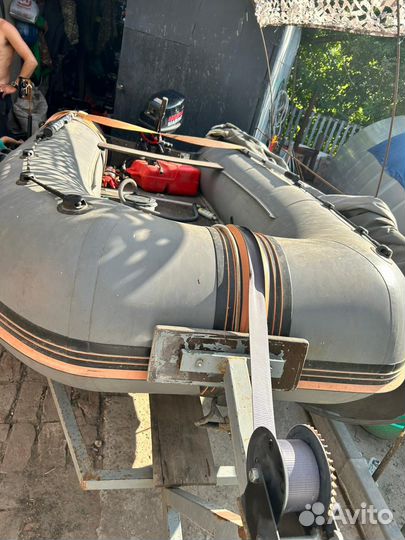 Моторная лодка