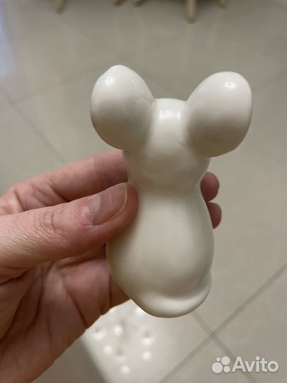 Фигурка статуэтка Мышка фарфоровая