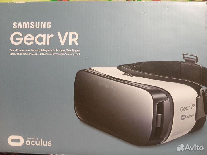 Очки виртуальной реальности Samsung Gear VR