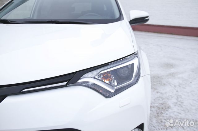 Реснички Toyota RAV4 (15+) RA