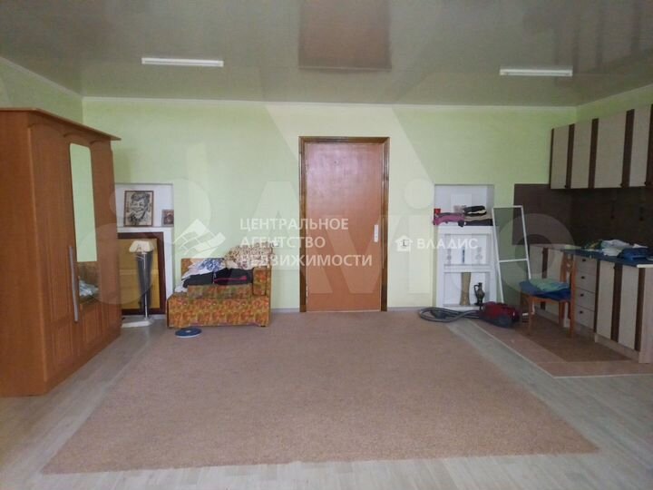 Дом 217,4 м² на участке 9 сот.