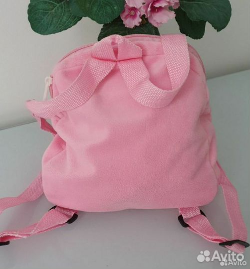 Мягкие игрушки и детские рюкзаки