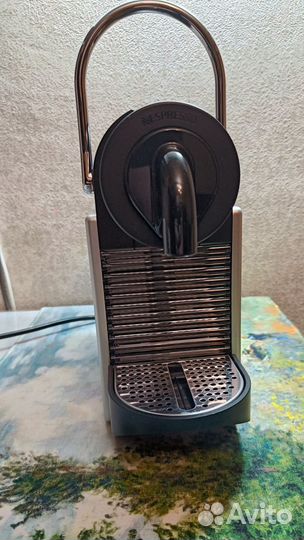 Капсульная кофемашина DeLonghi Nespresso Pixie