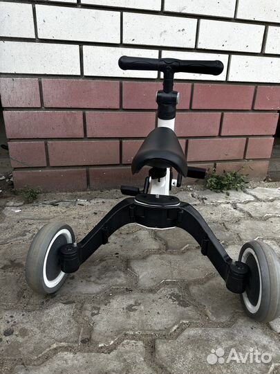 Трехколесный велосипед