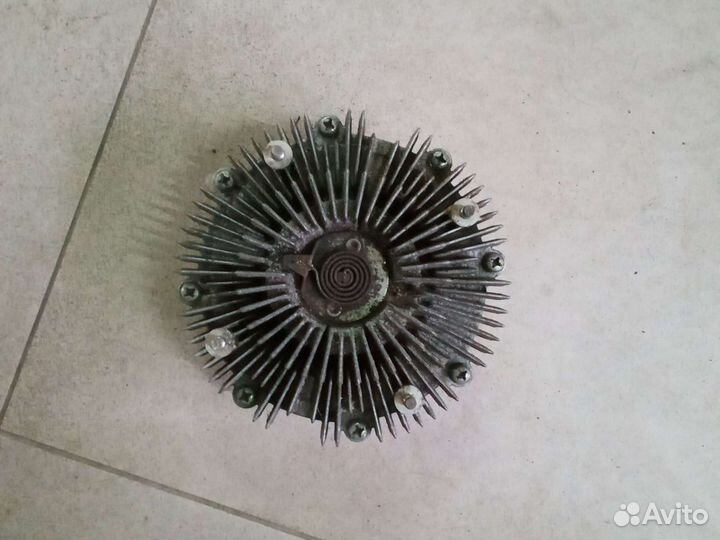 Вискомуфта вентилятора охлаждения Toyota 200