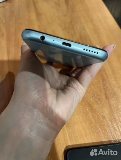Телефон Huawei honor 9a