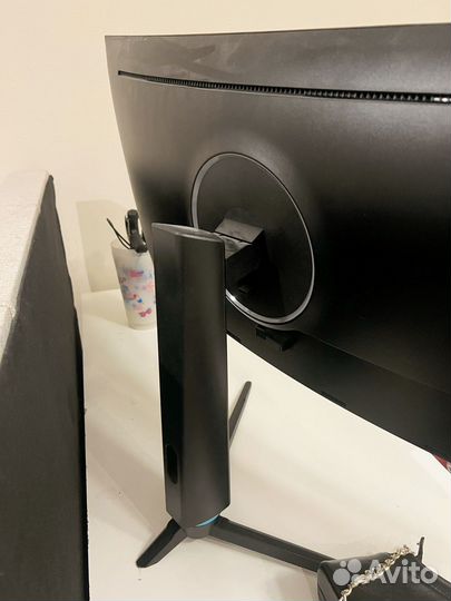 Монитор thunderobot 34