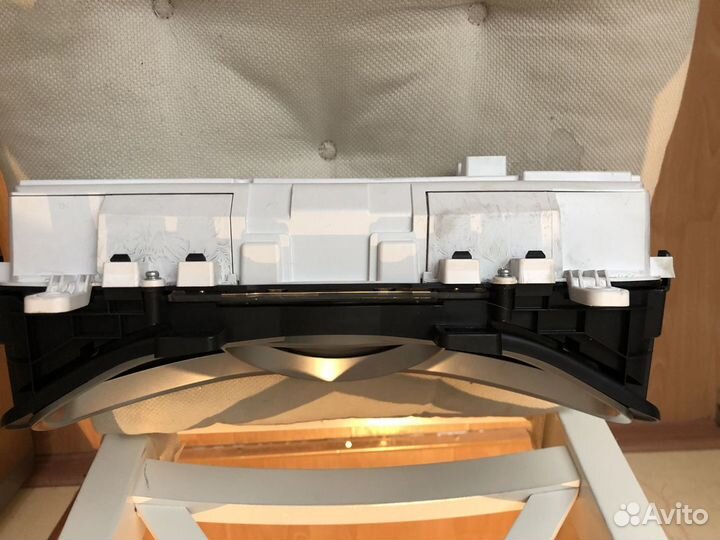 Приборная панель Volvo V40/V40 Cross Country (авто