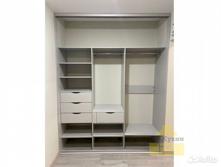 Шкаф в прихожую