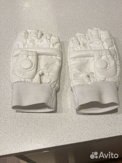 Перчатки для каратэ детские