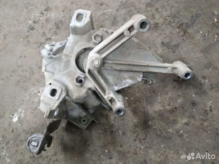 Кронштейн подушка МКПП Рено Симбол