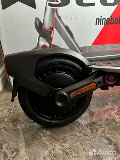 Электросамокат Ninebot Kickscooter F3