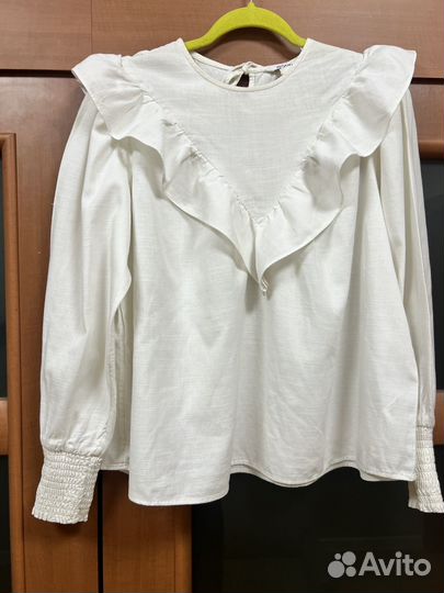 Блузка на 46 р. Цвет молочный белый