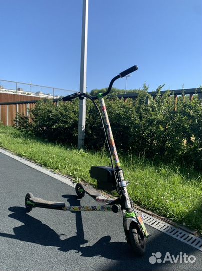 Дрифтовый электросамокат