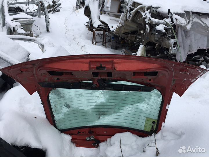 Крышка багажника Форд Фокус 1