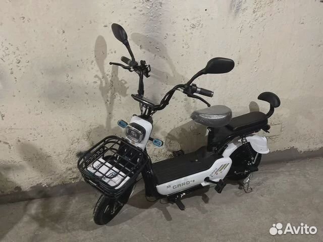 Электроскутер электровелосипед