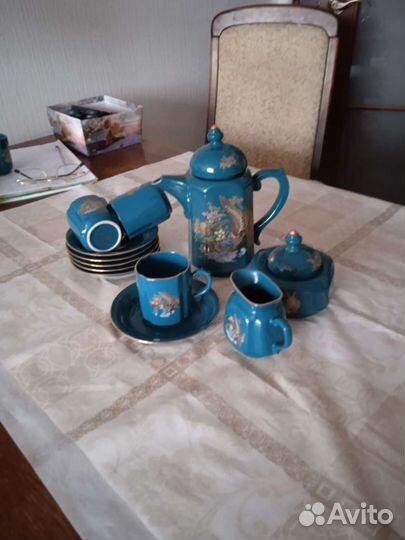 Продаётся сервиз из шести предметов