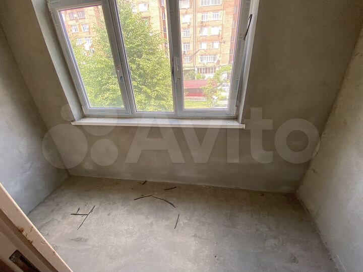 4-к. квартира, 104 м², 2/5 эт.