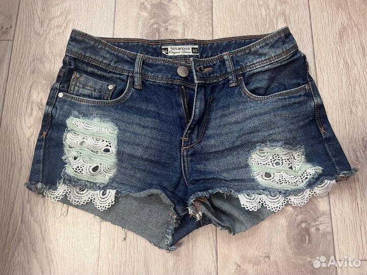 Шорты женские