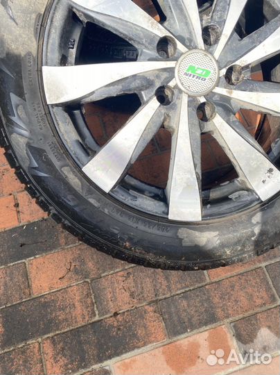 Pirelli Ice Zero 205/55 R16