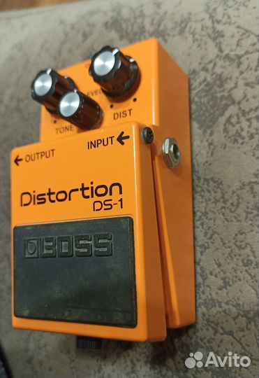 Гитарная педаль Boss DS-1