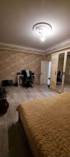 2-к. квартира, 75 м², 1/10 эт.