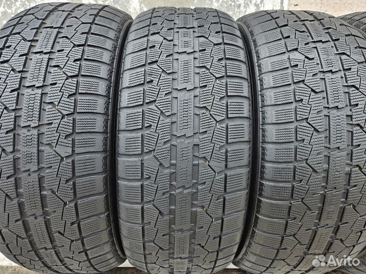 Toyo Observe Garit GIZ 215/55 R16 93Q