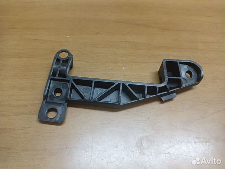 Кронштейн крепления фары правый Man Tgs Tgx