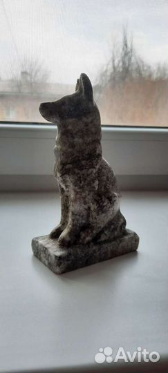 Статуэтка гранит. Ваза и другое из стекла 80х-90х