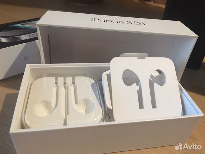 Коробка iPhone