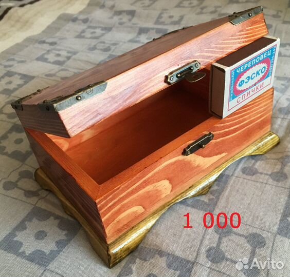 Деревянная шкатулка