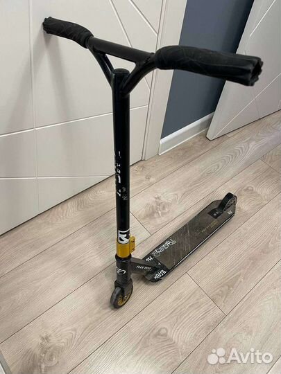 Трюковой самокат tech team