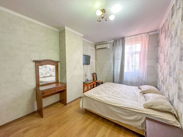 1-к. квартира, 30 м², 4/4 эт.