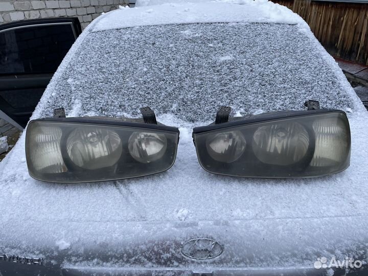 Комплект оригинальных фар на Hyundai Elantra xd 3