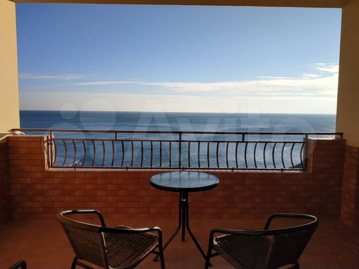 2-к. квартира, 50 м², 3/3 эт.