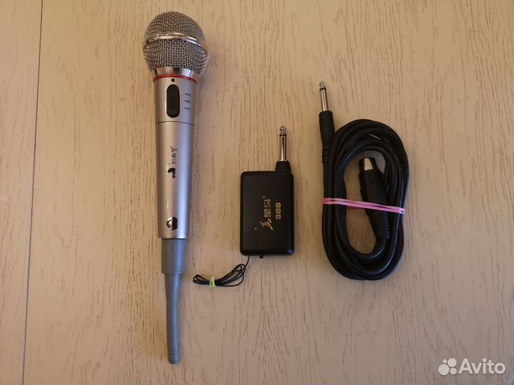 Караоке микрофон