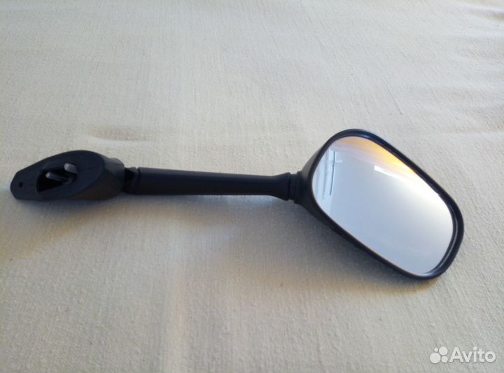 Зеркало правое Yamaha Diversion, 28 мм / 6 мм