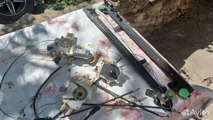 Iveco стеклоподъемник