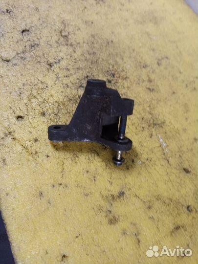Кронштейн опоры кпп Ford Focus 1