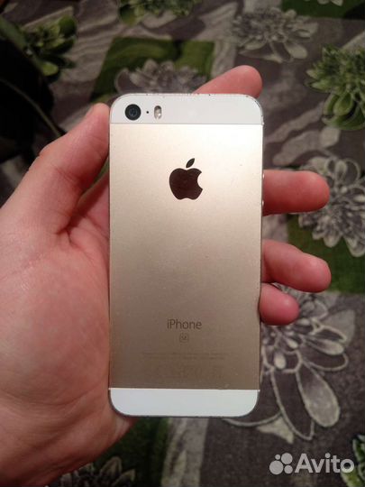 iPhone SE, 32 ГБ
