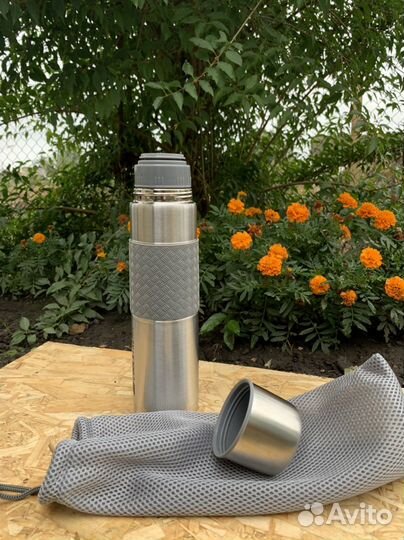 Термос 900 мл