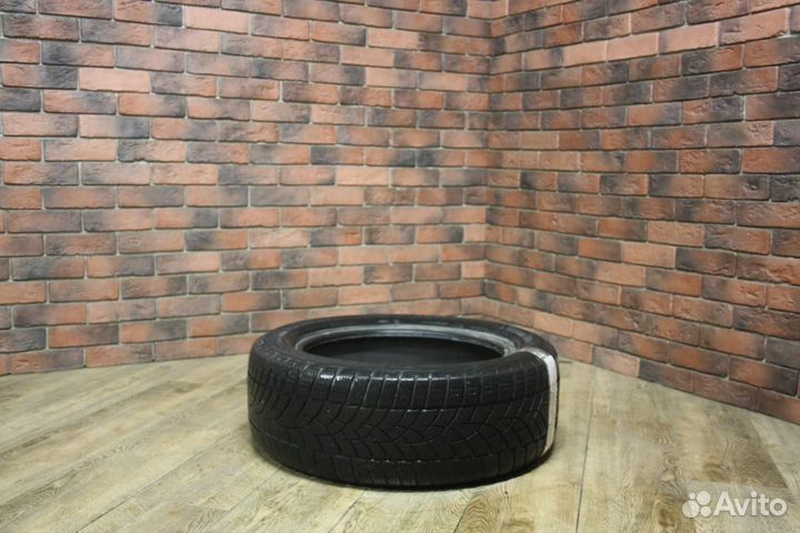 Goodyear UltraGrip Performance Gen-1 235/55 R18