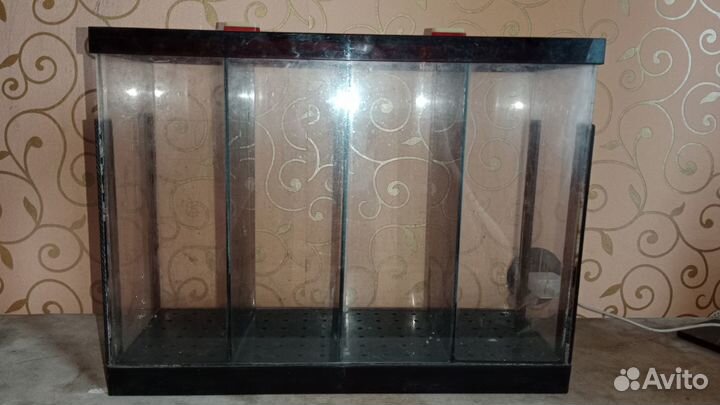 Емкость для продажи рыб