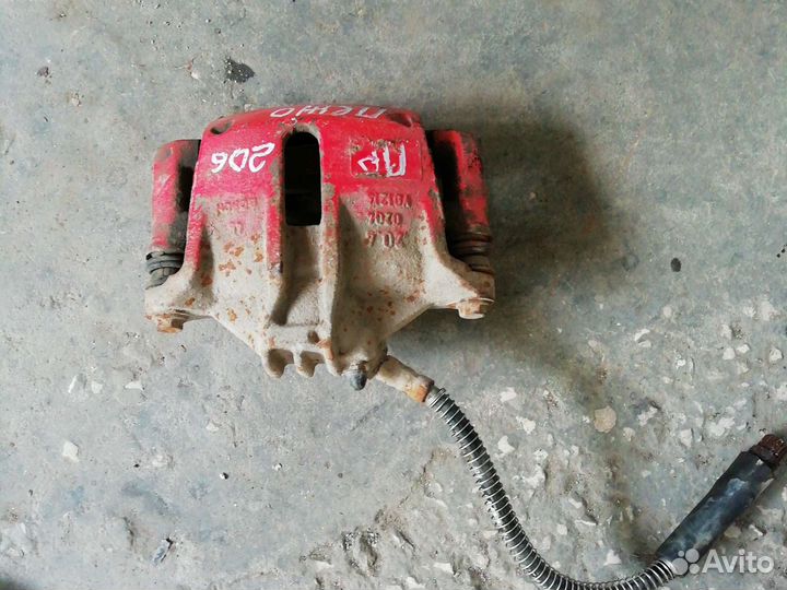 Суппорт передний Peugeot 206