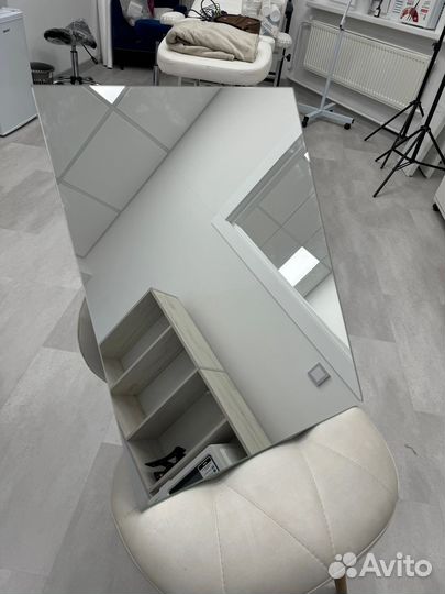 Зеркало настенное